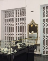 Банковские раздвижные решетки